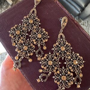 Elegant Gold Filigree Earrings